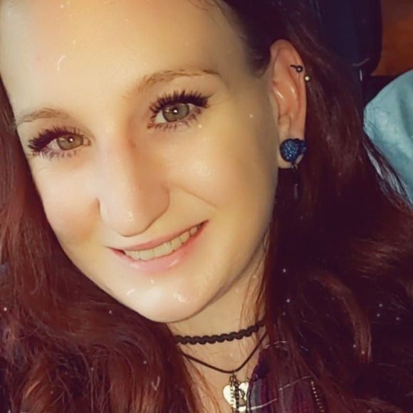 Meet your Posher, Michelle - Picture 1 of 1